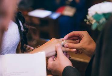 bride-groom-wedding-ring-vows-1.jpg