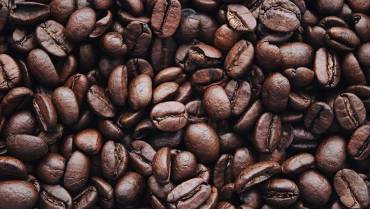 The Comparison between Light Roast and Dark Roast Coffee